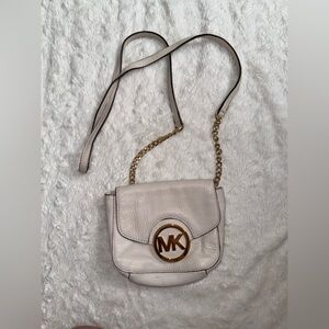 Michael kors crossbody